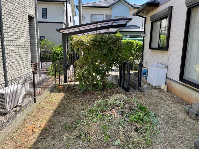 家の周りの草刈り
